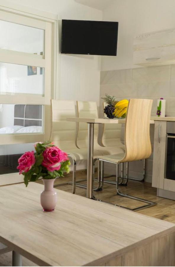 Franovic Apartments Tivat Dış mekan fotoğraf
