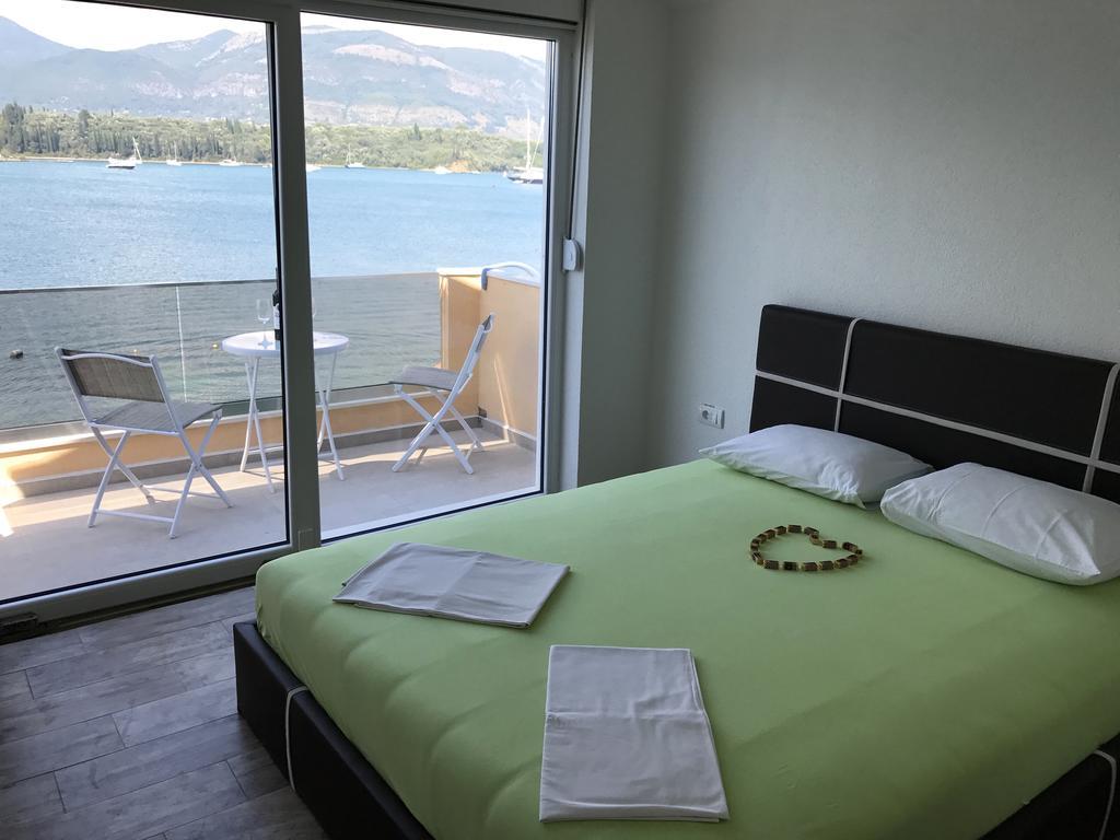 Franovic Apartments Tivat Dış mekan fotoğraf