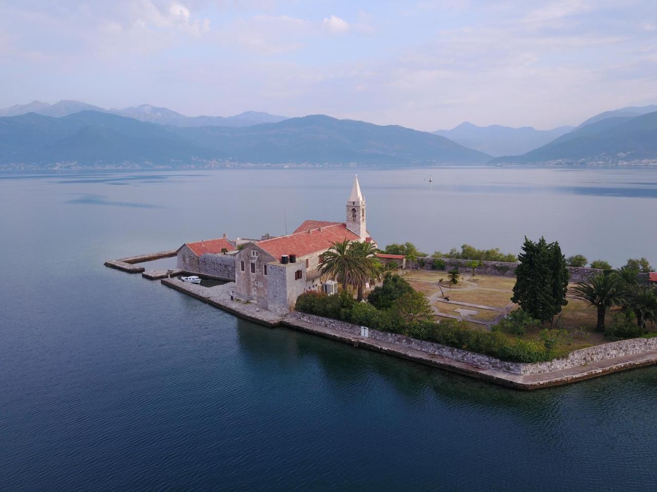 Franovic Apartments Tivat Dış mekan fotoğraf