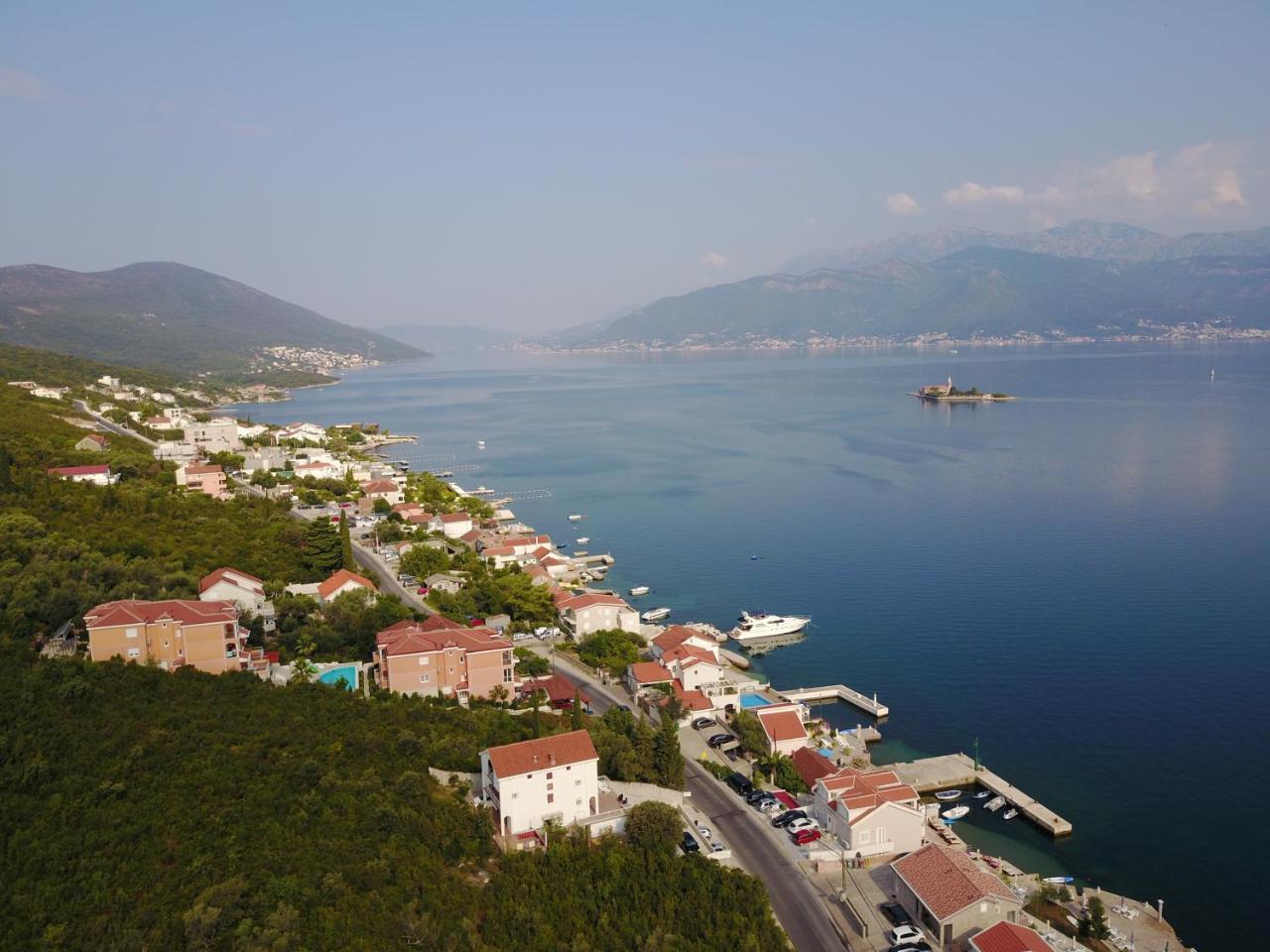 Franovic Apartments Tivat Dış mekan fotoğraf